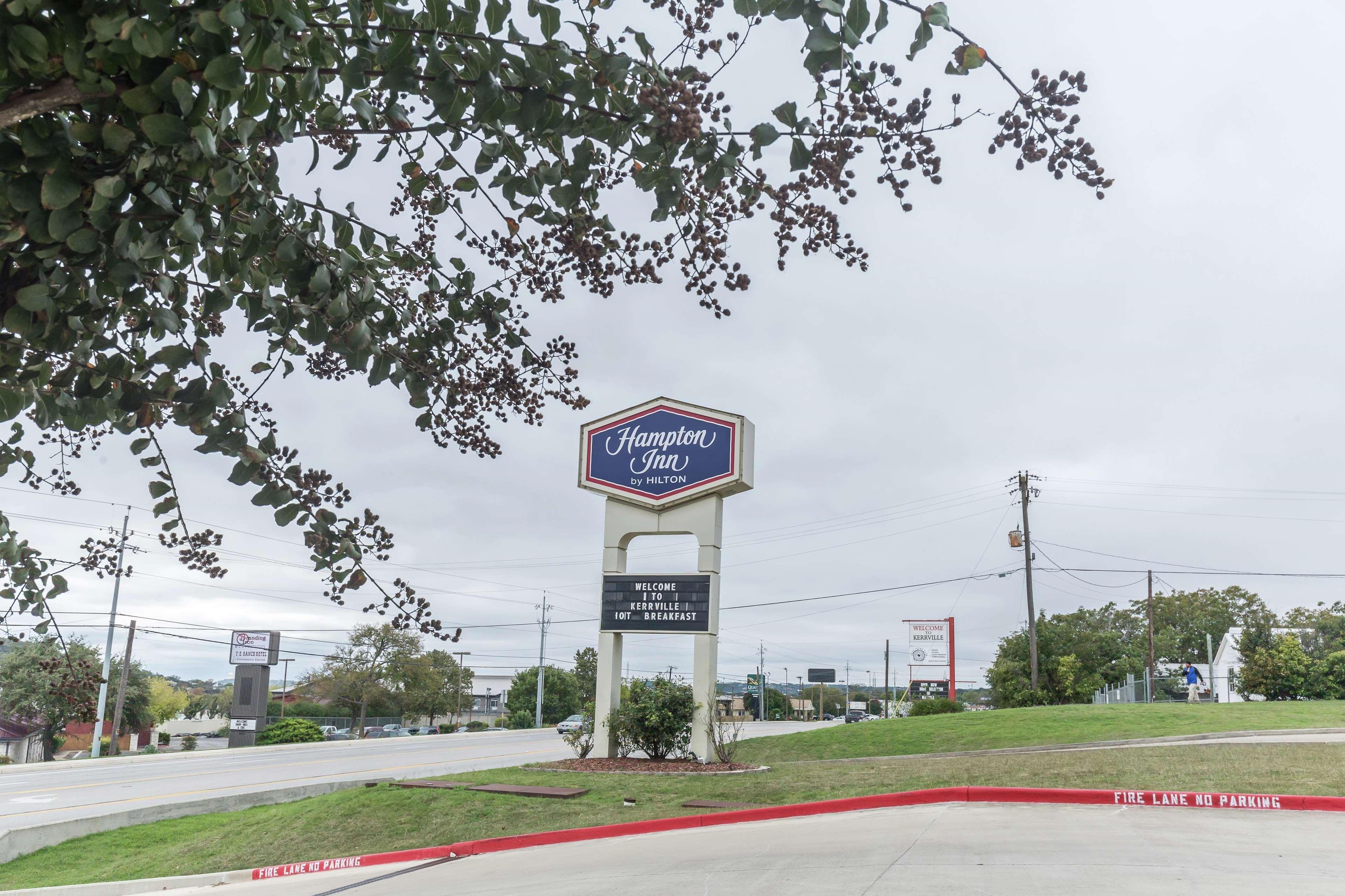 Hampton Inn Kerrville Exterior foto